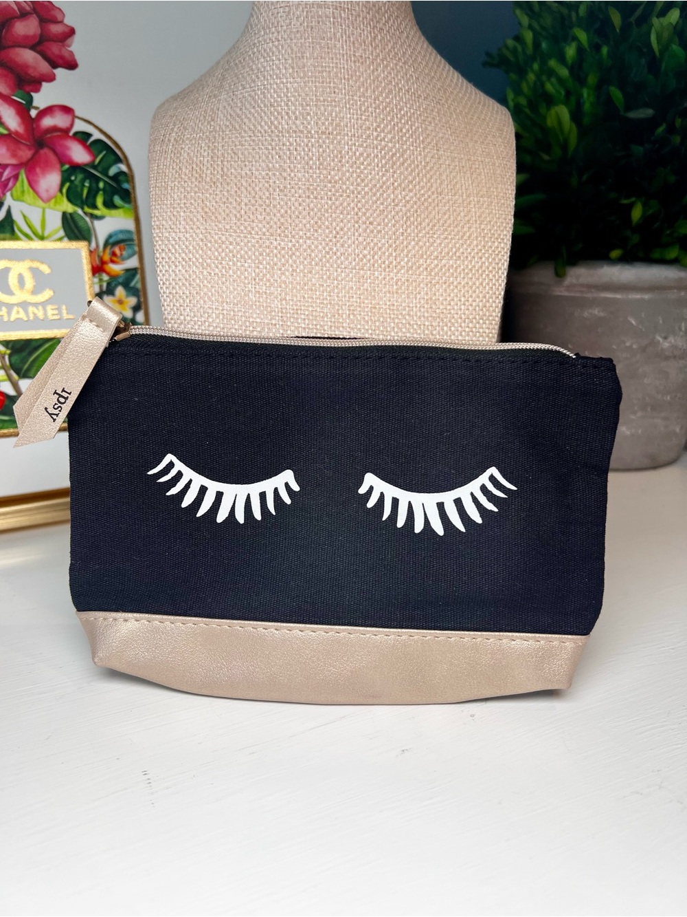 Ipsy Eyelash Graphic Black & Gold Makeup Pouch